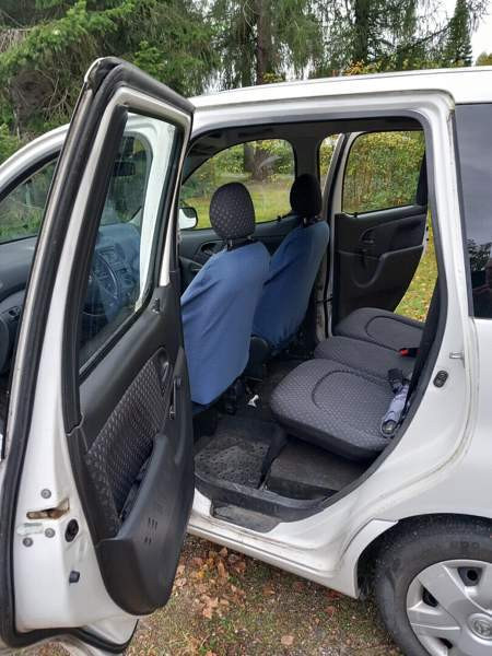 Toyota Yaris Verso Padasjoki - valokuva 8