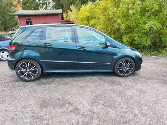 Mercedes-Benz 200 Вихти