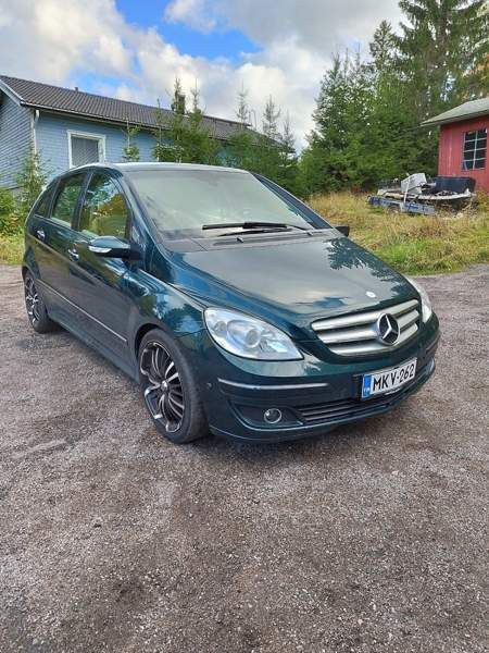 Mercedes-Benz 200 Вихти - изображение 1