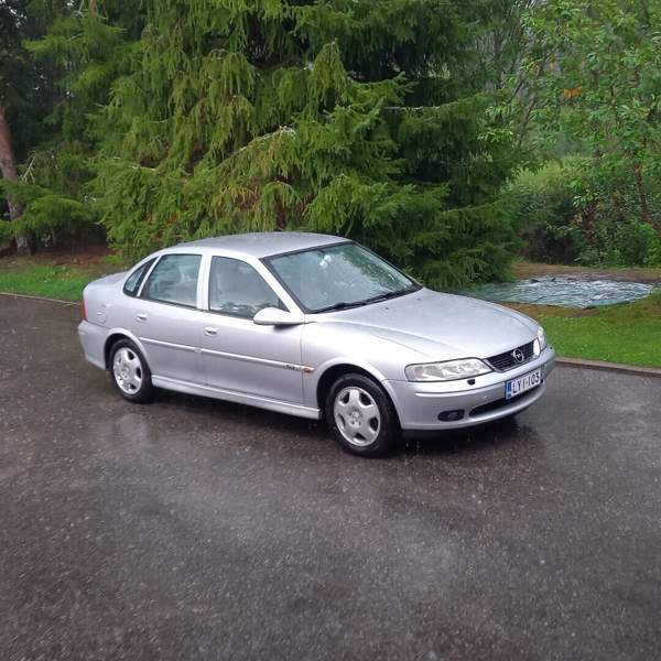 Opel Vectra Sarov - valokuva 1