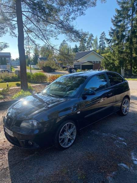 Seat Ibiza Kerava - valokuva 1