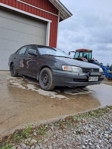 Toyota Carina E Lapinjärvi - изображение 1