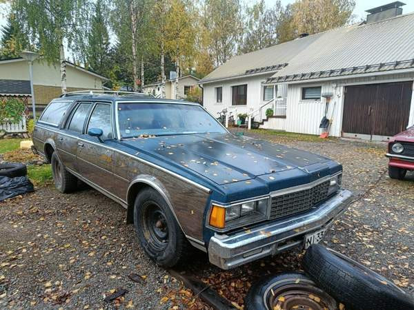 Chevrolet Caprice Rovaniemi - valokuva 1