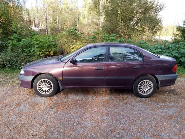 Toyota Avensis Jyväskylä - valokuva 5