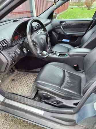 Mercedes-Benz 220 Uusikaarlepyy