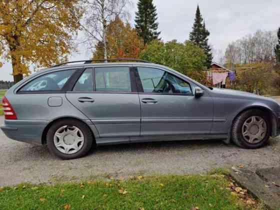 Mercedes-Benz 220 Uusikaarlepyy