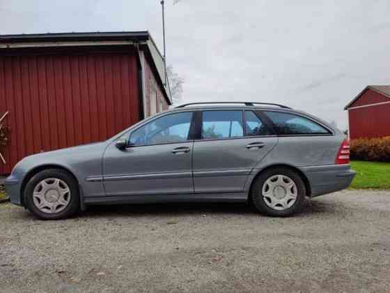 Mercedes-Benz 220 Uusikaarlepyy