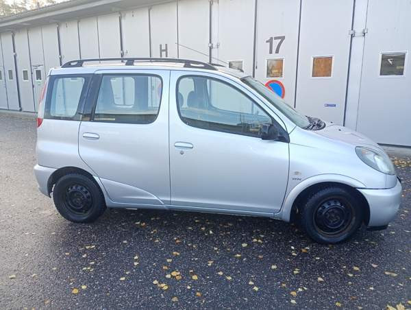 Toyota Yaris Verso Asikkala - valokuva 5