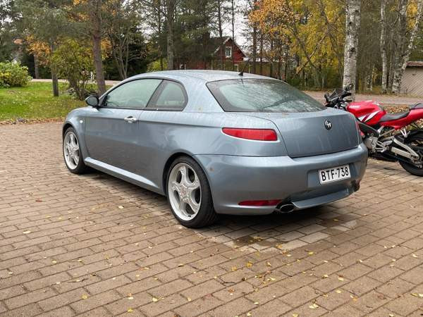 Alfa Romeo GT Oulu - valokuva 3