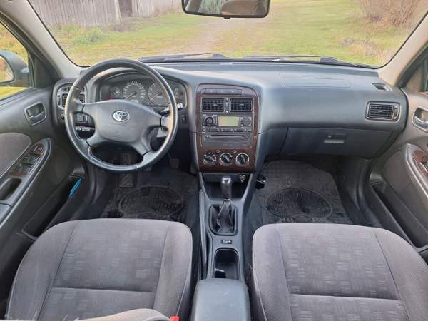 Toyota Avensis Vesanto - valokuva 3