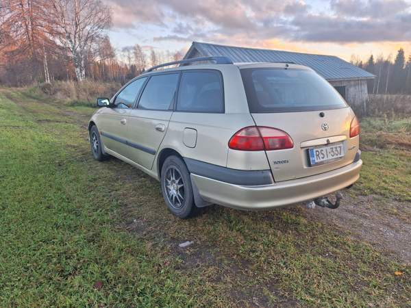 Toyota Avensis Vesanto - valokuva 5