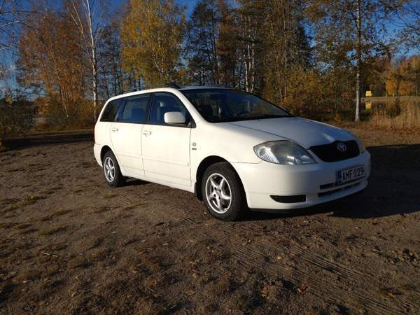 Toyota Corolla Kuopio - valokuva 8