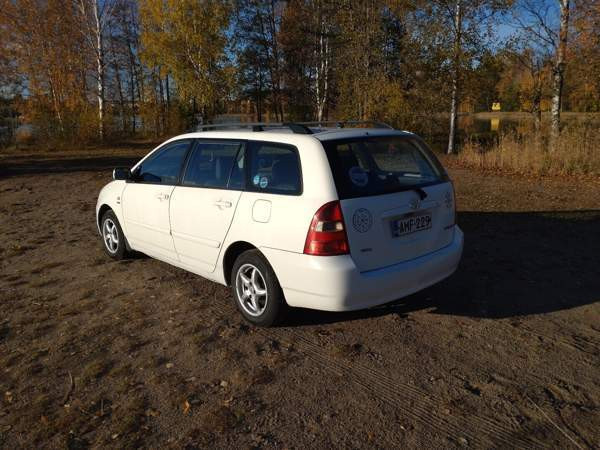 Toyota Corolla Kuopio - valokuva 4