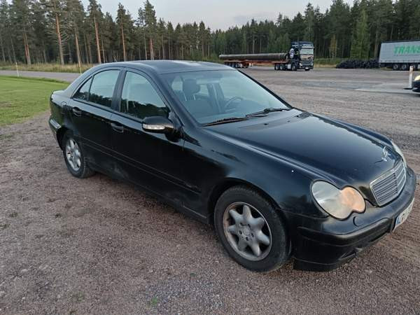 Mercedes-Benz C Raahe – foto 1