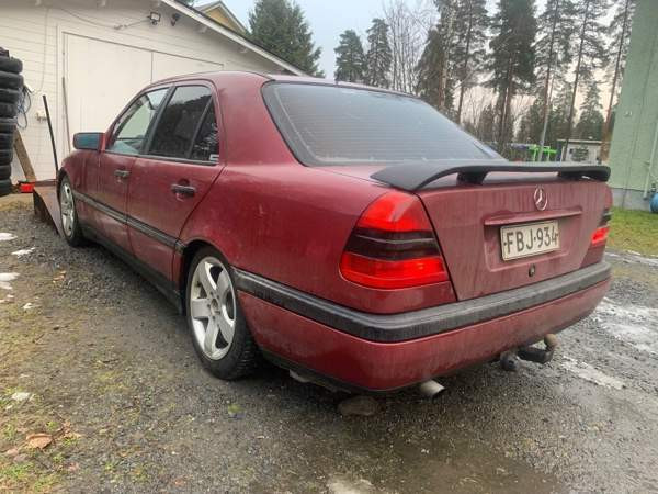 Mercedes-Benz C Mänttä-Vilppula - valokuva 2