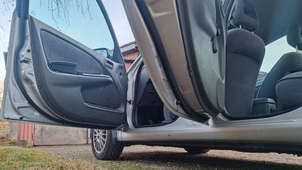 Toyota Avensis Вантаа - изображение 7