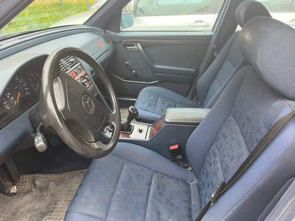 Mercedes-Benz 220 Куопио - изображение 3