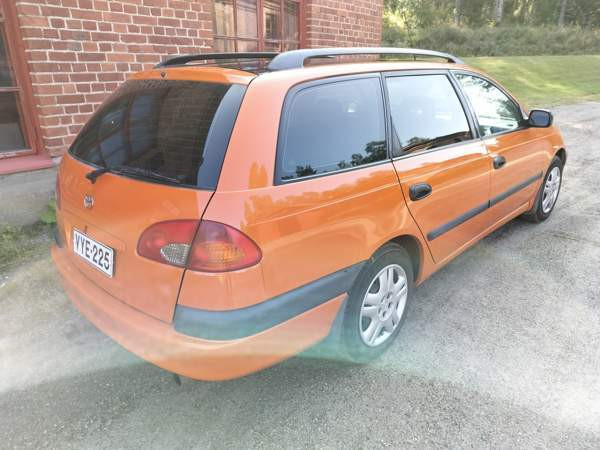 Toyota Avensis Outokumpu - valokuva 7