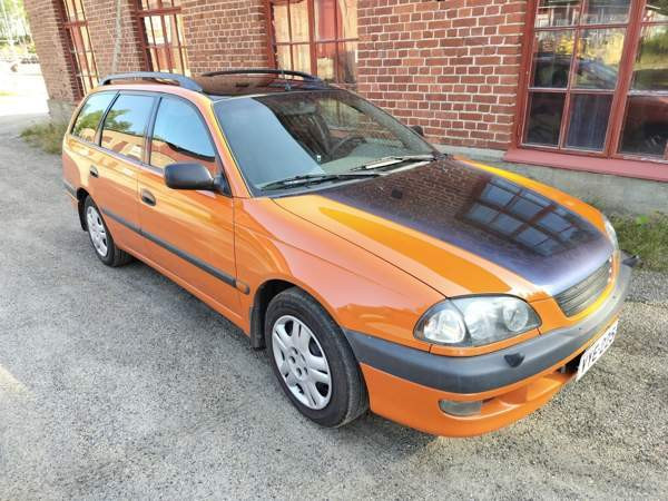 Toyota Avensis Outokumpu - valokuva 5