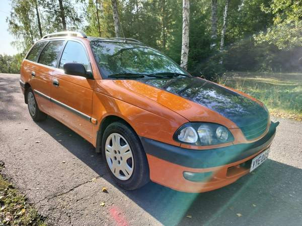 Toyota Avensis Outokumpu - valokuva 4