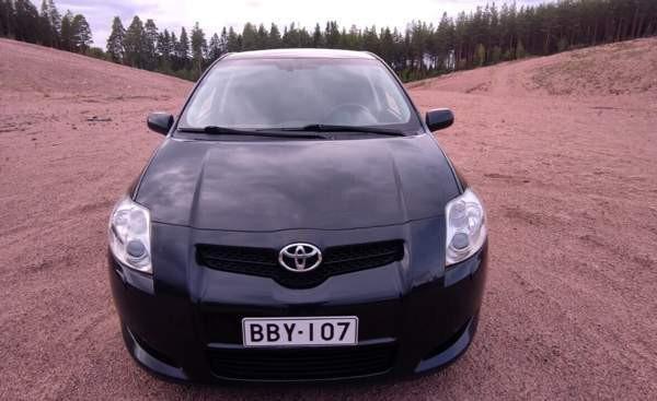 Toyota Auris Hämeenkyrö - valokuva 2
