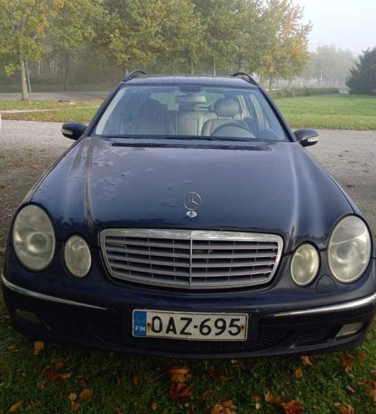 Mercedes-Benz E Sarov - valokuva 1