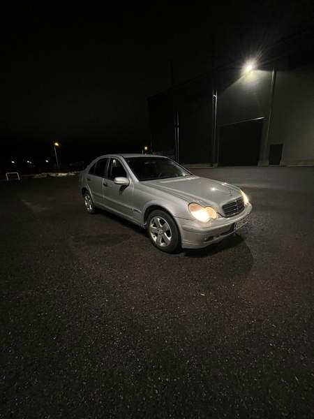 Mercedes-Benz 200 Nokia – foto 7