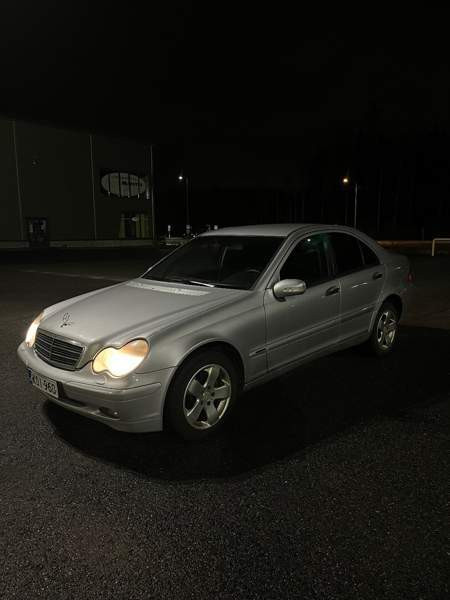 Mercedes-Benz 200 Nokia – foto 2