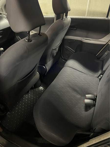 Toyota Yaris Raasepori - valokuva 7