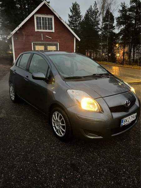Toyota Yaris Raasepori - valokuva 2
