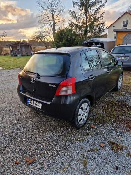 Toyota Yaris Уусикаупунки - изображение 4