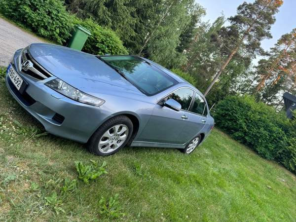 Honda Accord Lieto - valokuva 2