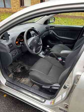 Toyota Avensis Кемин