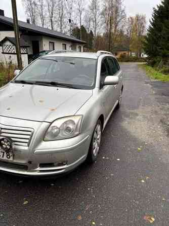 Toyota Avensis Кемин