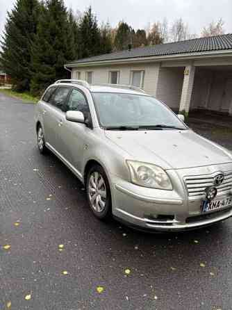 Toyota Avensis Кемин