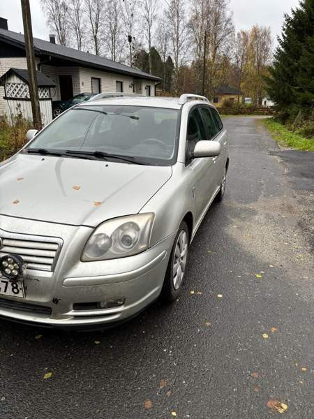 Toyota Avensis Кемин - изображение 2