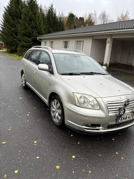 Toyota Avensis Кемин - изображение 1