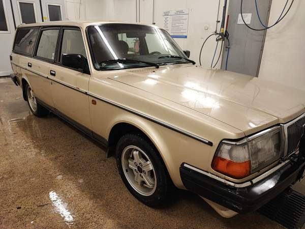 Volvo 240 Kurikka – foto 2