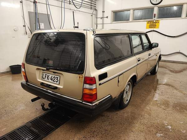 Volvo 240 Kurikka – foto 3