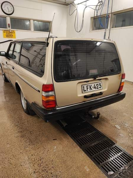 Volvo 240 Kurikka – foto 8