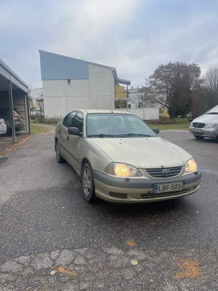 Toyota Avensis Helsinki - изображение 1