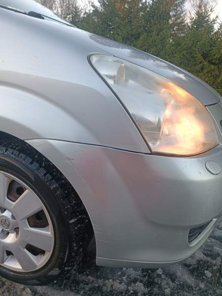 Toyota Corolla Verso Kemin - valokuva 7