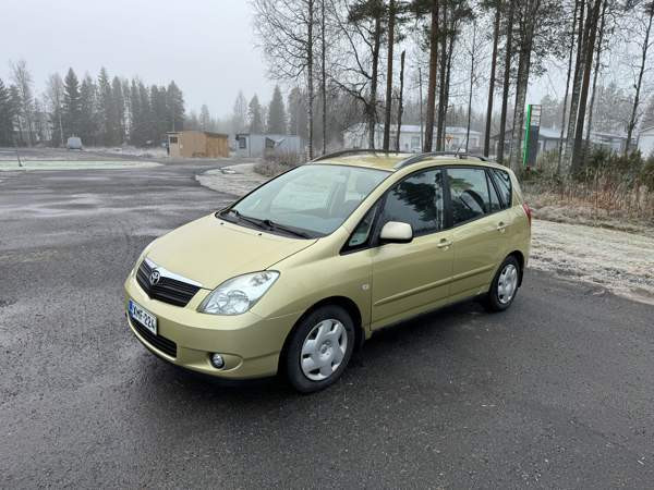 Toyota Corolla Verso Seinäjoki - valokuva 1