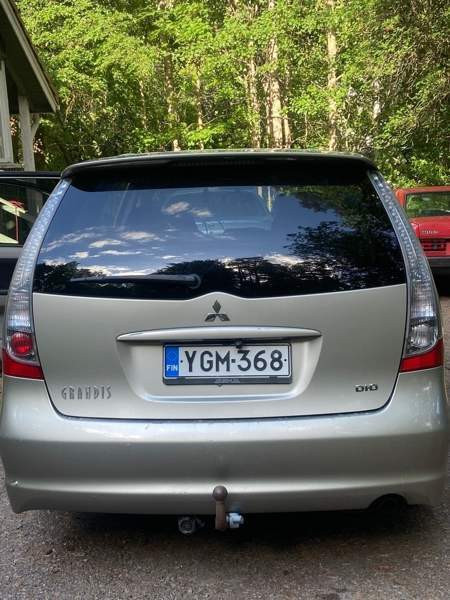 Mitsubishi Grandis Kuusankoski - valokuva 3