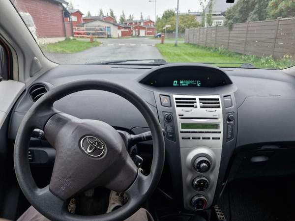 Toyota Yaris Оулу - изображение 7