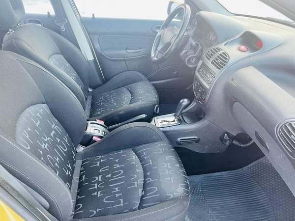 Peugeot 206 Glebychevo - valokuva 6