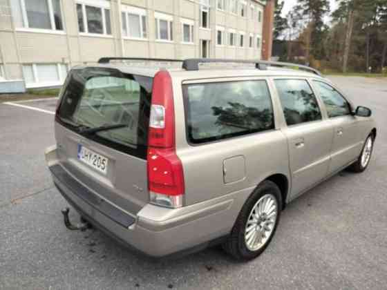 Volvo V70 Yläne