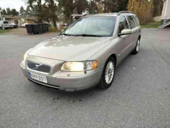 Volvo V70 Yläne