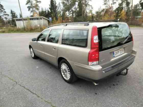 Volvo V70 Yläne