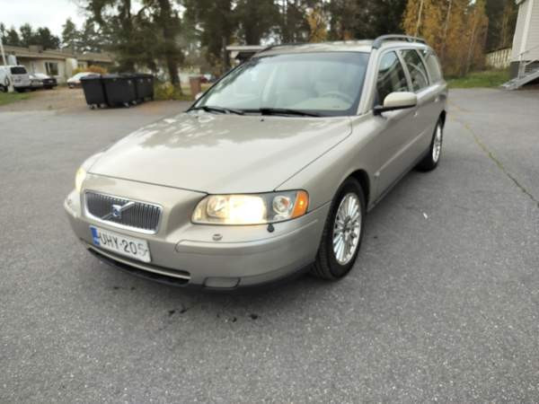Volvo V70 Yläne - valokuva 1